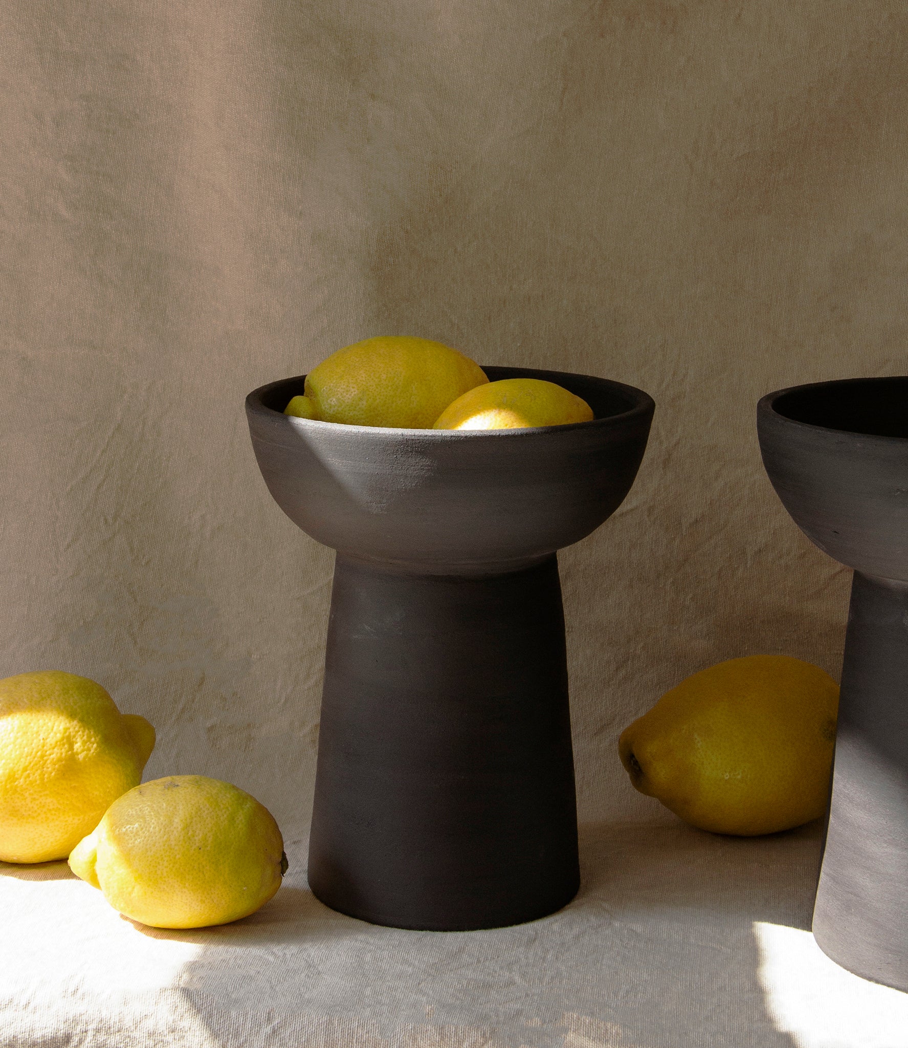 gisa pedestal bowl